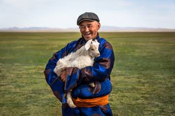 Santé, biodiversité, savoir-faire : Loro Piana (LVMH) s’engage pour la filière cachemire mongole