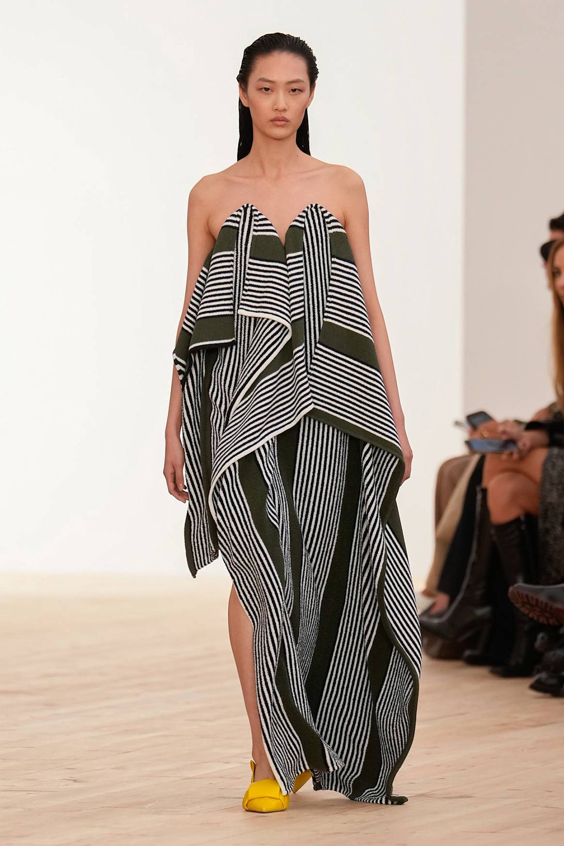 Loewe, desfile de presentación de la colección de mujer para la temporada Primavera/Verano 2026.