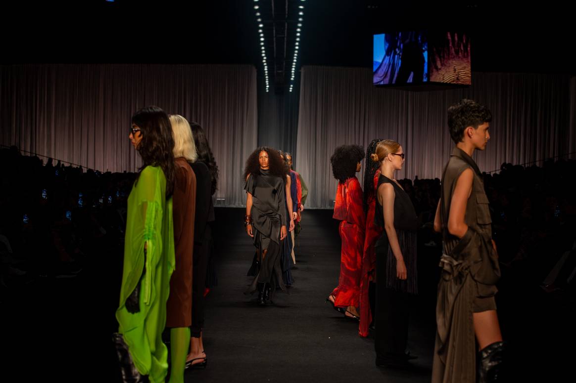 Presentacion de Laura Aparicio en Bogotá Fashion Week 2025.