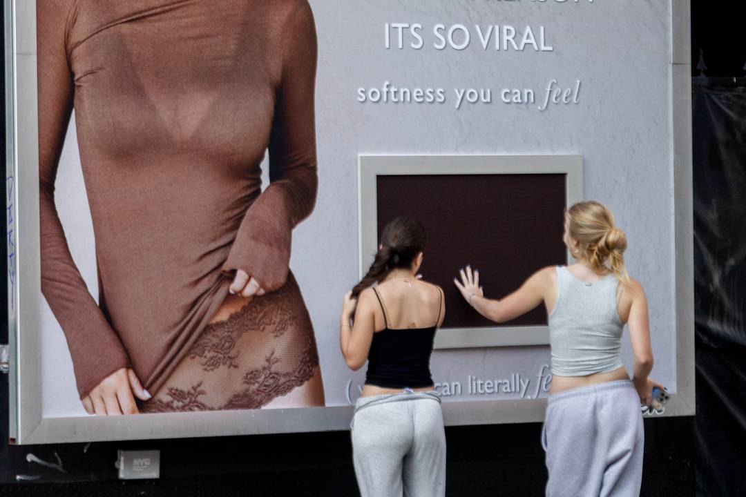 Intimissimi ‘Feel the Billboard’ campaign