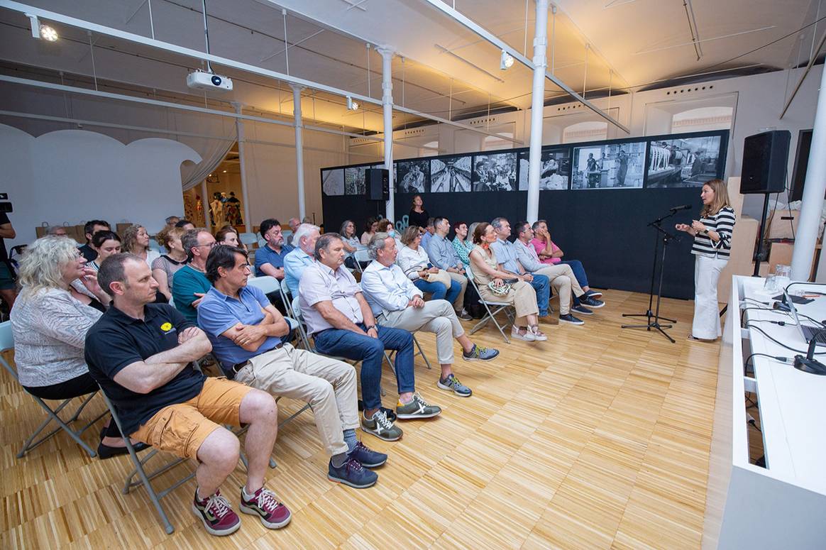 Créditos: Imagen de la jornada informativa organizada por Asegema, la patronal del punto de Mataró. Fotografía de cortesía.