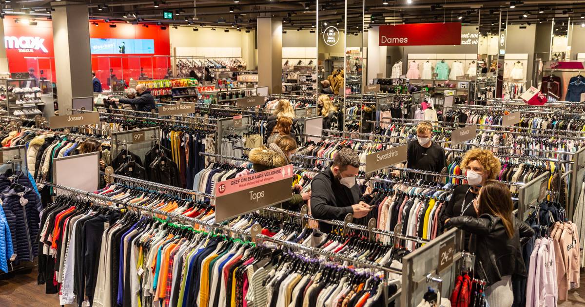 TJX Companies posts 2% decline in second-quarter sales, but improves FY23 outlook