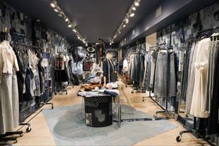 Alice + Olivia opens debut denim pop-up on Madison Avenue, NYC