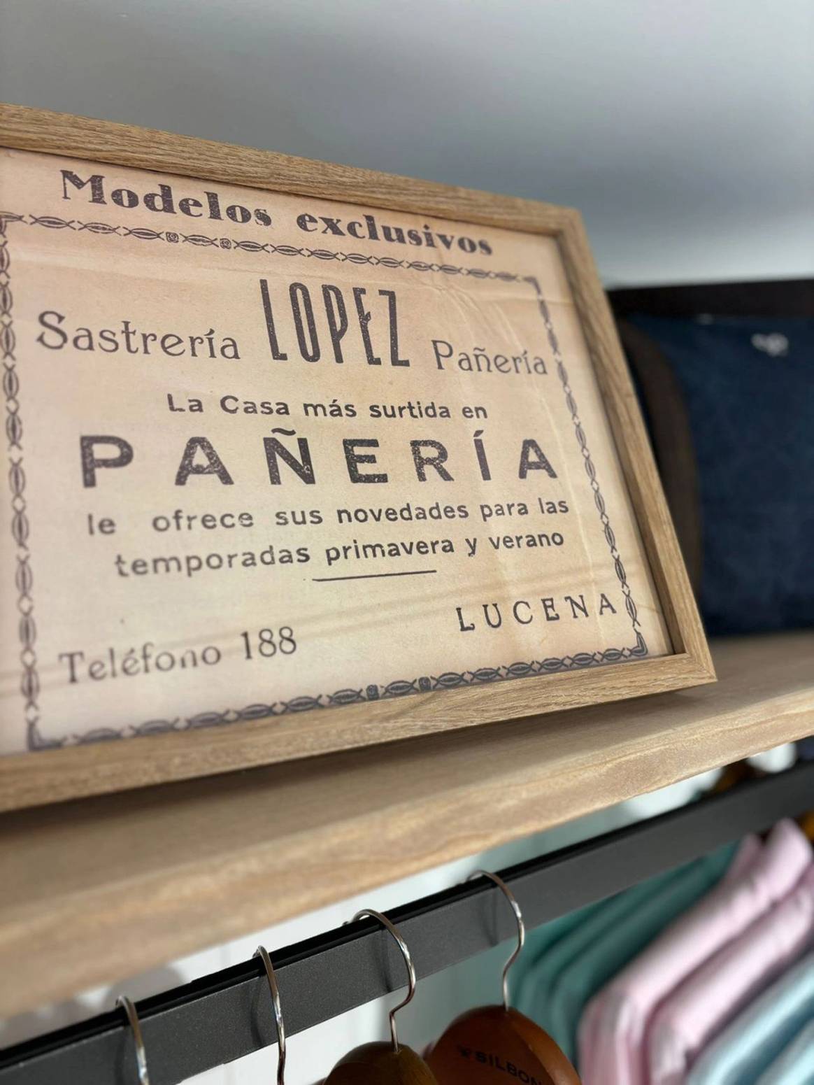 Tienda de Silbon en el número 7 de la calle el Peso de Lucena, Córdoba (España).