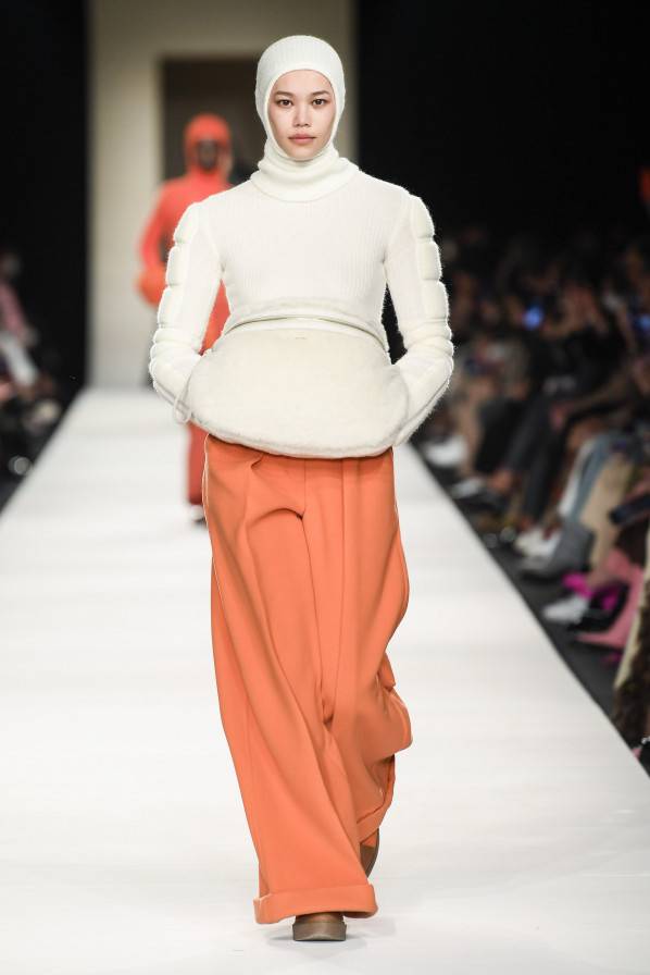 Beeld: Max Mara AW22 via Catwalkpictures.com