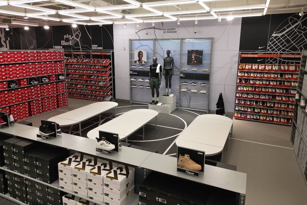 Interno di un negozio Nike