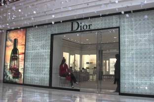 Online shopping for luxury brands grows in India