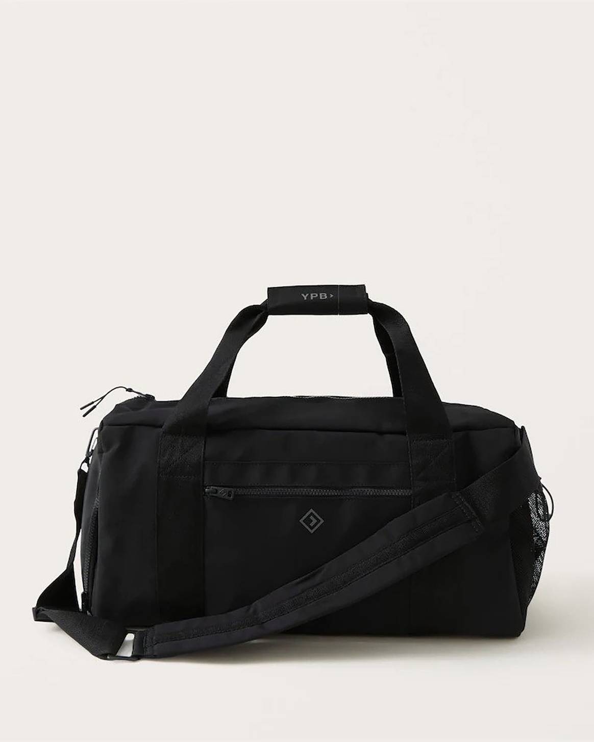 Photo Credits: Abercrombie&Fitch, pieza de su nueva línea de prendas deportivas YPB.