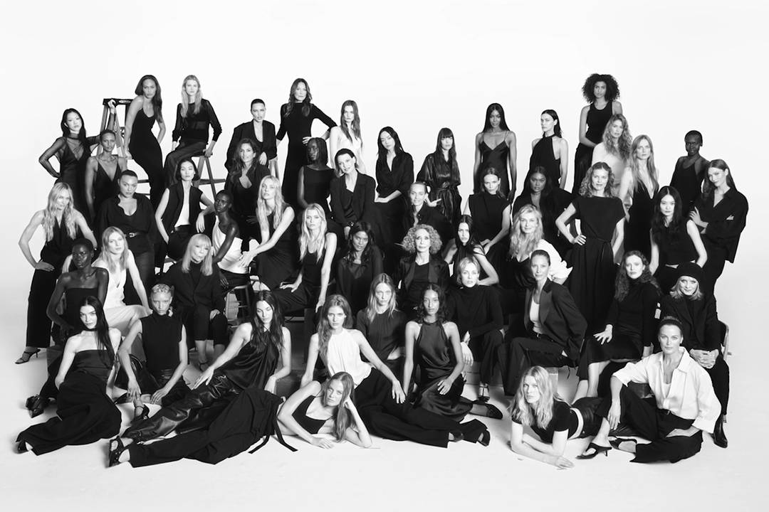 Vídeo conmemorativo por el 50º aniversario de Zara, dirigido por Steven Meisel y protagonizado con 50 modelos icónicas del mundo de la moda.