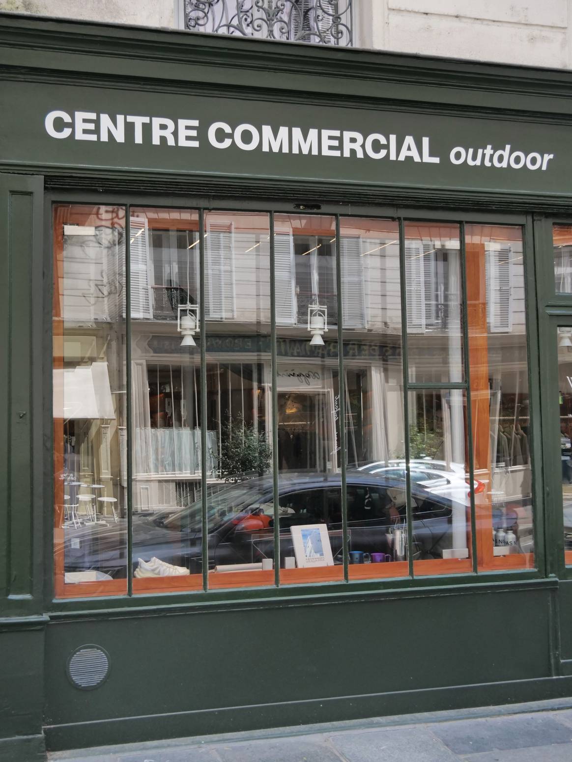 Centre Commercial outdoor.