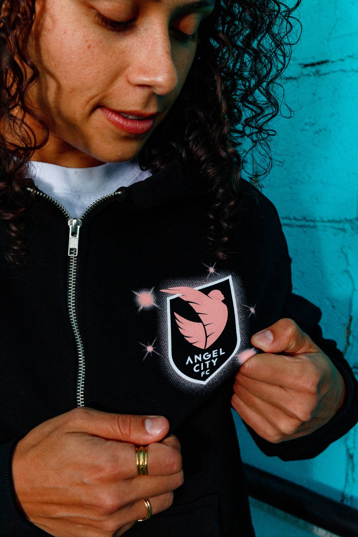 Klarna and Angel City FC collaborate with Hija de tu Madre – campaign featuring ACFC Forward Katie Johnson and Midfielder Rocky Rodriguez