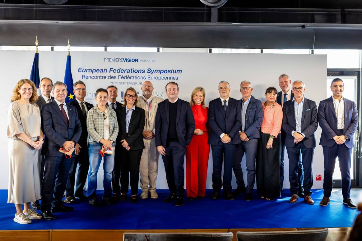 I rappresentanti delle associazioni che hanno firmato il documento al salone Première Vision