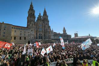 Manifestación multitudinaria en Galicia contra la planta de fibras sostenibles de Altri