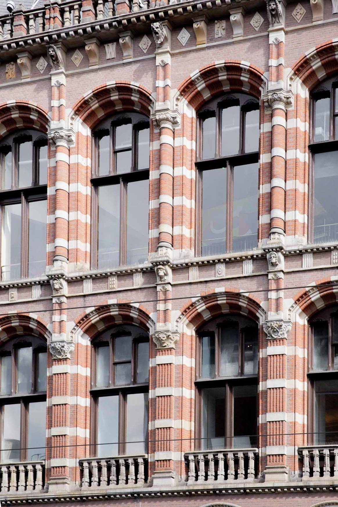 Hutspot opent winkel in Magna Plaza Amsterdam