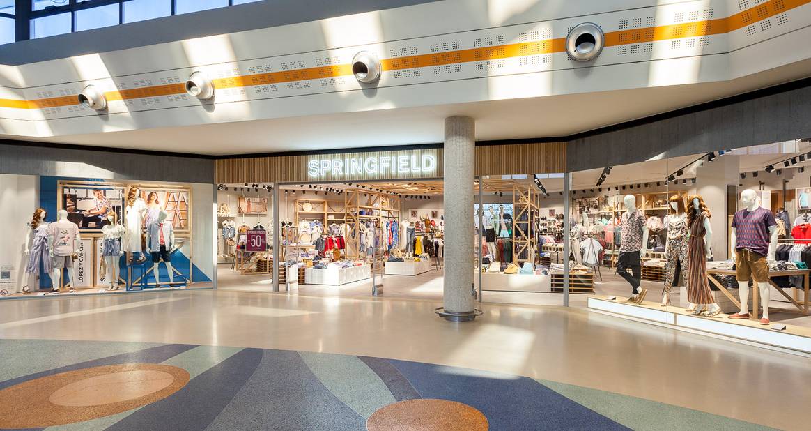 Photo Credits: Establecimiento de la marca Springfield. Tendam, fotografía de archivo.
