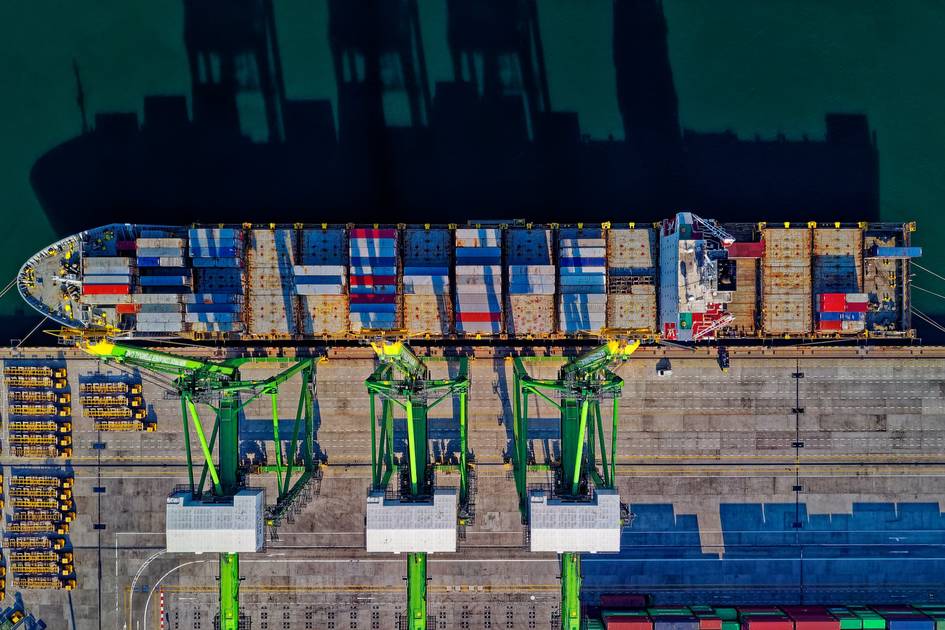 Trump declares strait of Hormuz open again