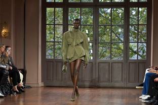    Fashion Week : Rick Owens et Mugler déroulent leurs collections PE25