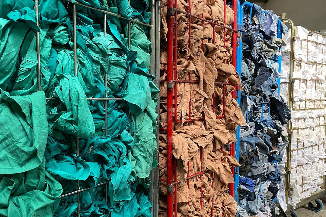Centro de reciclaje textil de Texlimca en Alzira, Valencia (España).