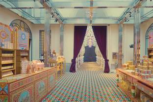 Video: Dolce & Gabbana Christmas Market