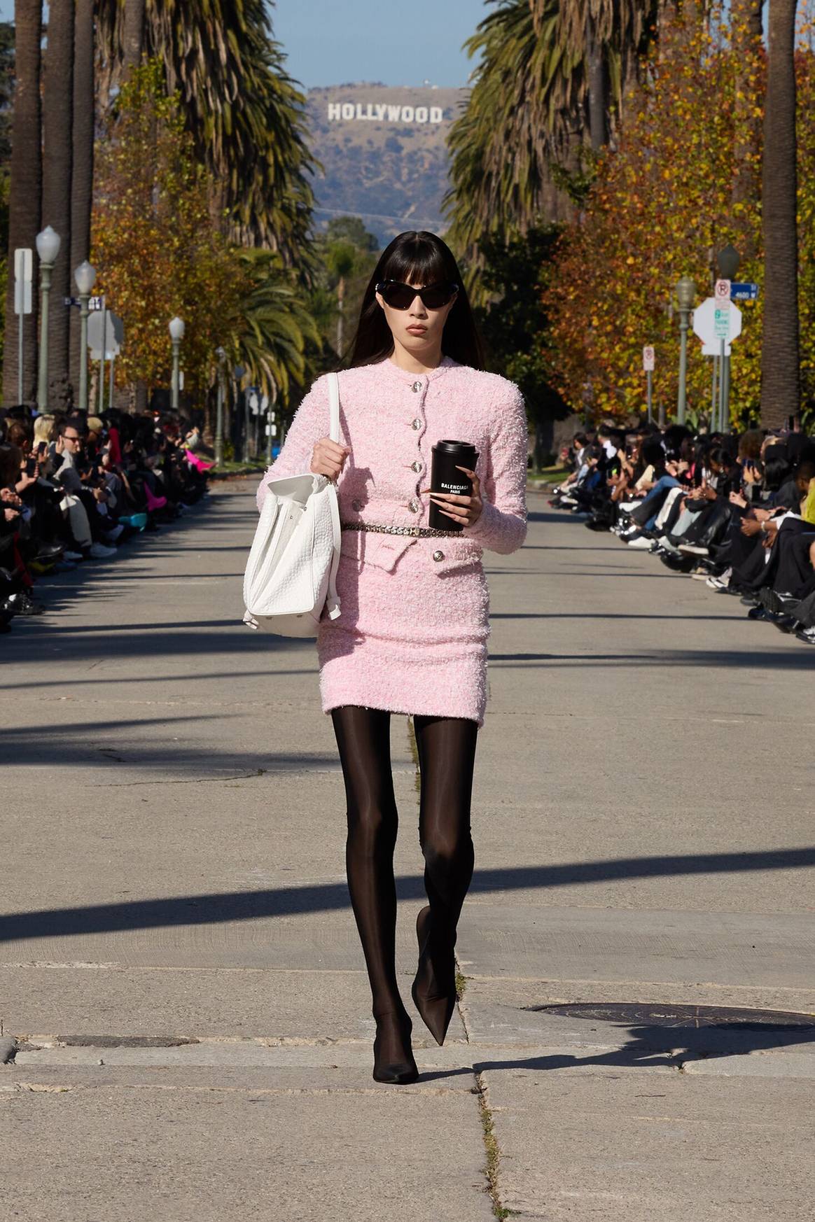 Balenciaga, desfile de presentación en Los Ángeles de la colección de Otoño para hombre y mujer FW24.