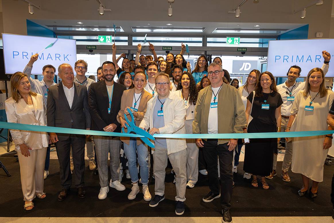 Nueva tienda de Primark en el centro comercial Parque Melilla de Melilla.