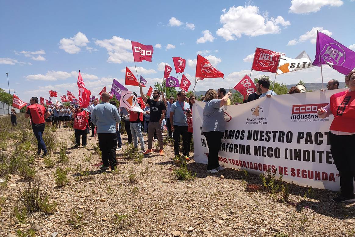 Trabajadores de Plataforma Logística Meco, filial de Inditex, durante las concentraciones convocadas en mayo de 2023.