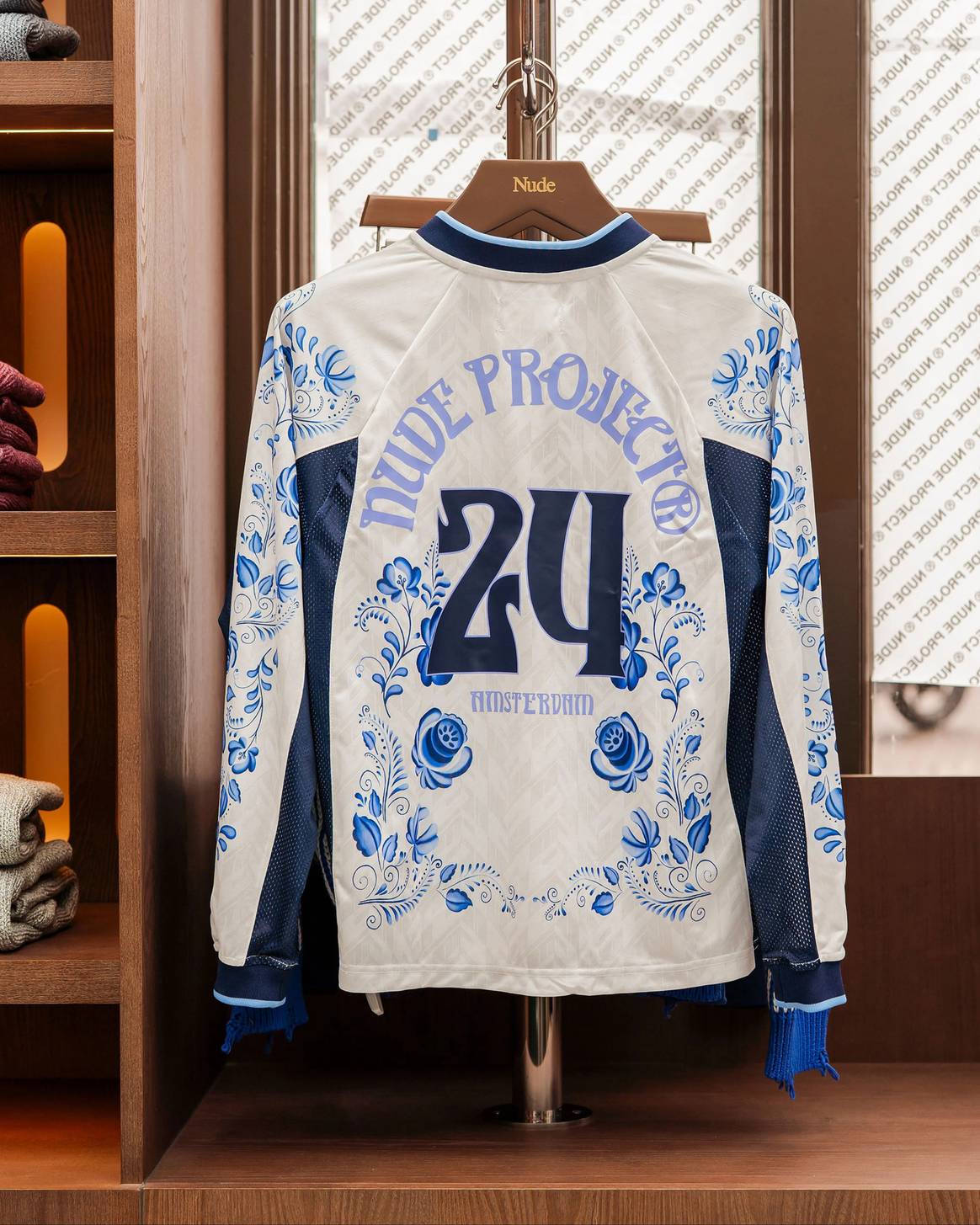 Credits: Nude Project.