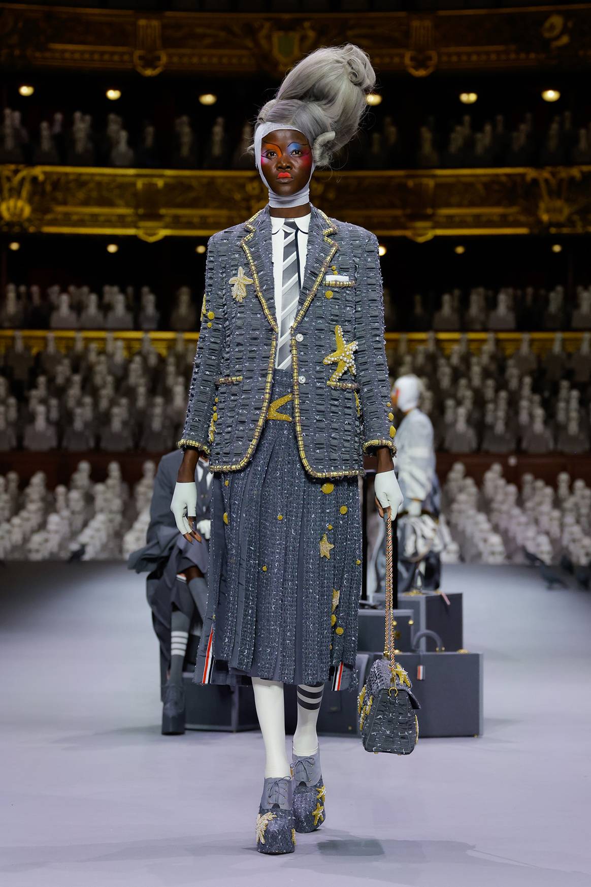 Créditos: Thom Browne, primera colección de Alta Costura, para la temporada Otoño/Invierno FW23. Fotografía de cortesía.