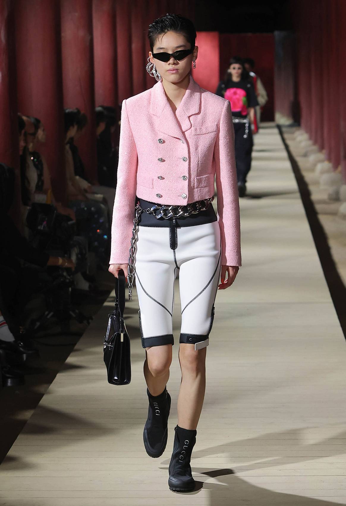 Photo Credits: Gucci, desfile de presentación en Seúl de la colección Crucero 2024. Fotografía de cortesía.