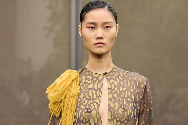 Ferragamo approva il bilancio 2025: ricavi in calo del 5,7%