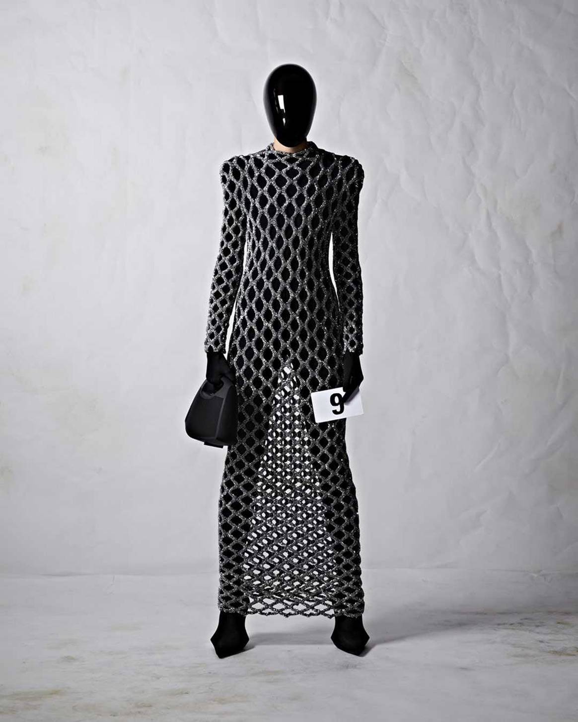 Photo Credits: Balenciaga, colección Alta Costura 51ST. Balenciaga, página oficial.