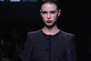 Vídeo: la colección FW22 de Jorge Vázquez traslada la MBFWMadrid al Museo Chicote