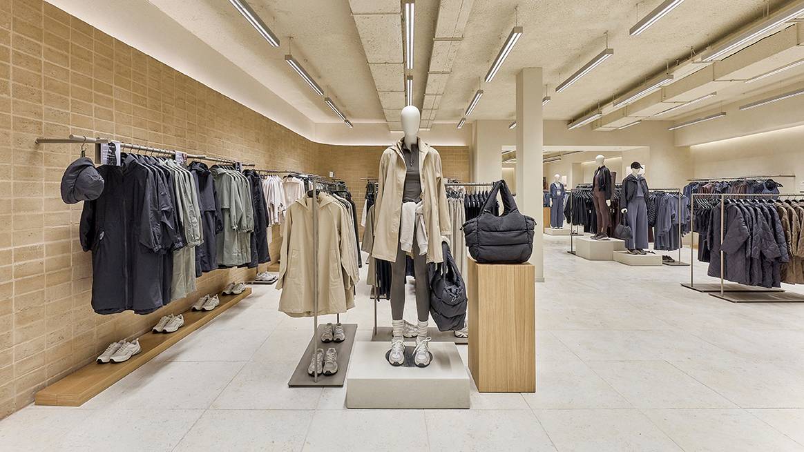 Tienda de Oysho en el número 42 de la calle Kalverstraat de Ámsterdam (Países Bajos).