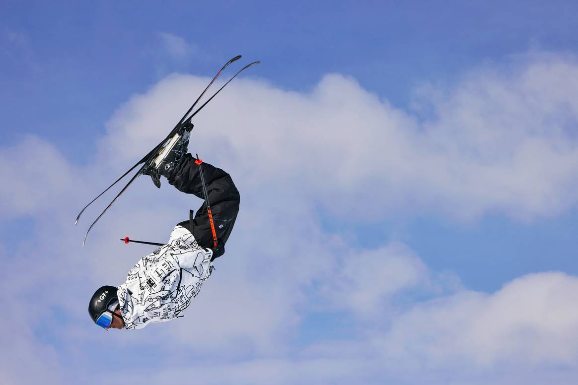 Freestyle-Skier Andri Ragettli in Elho