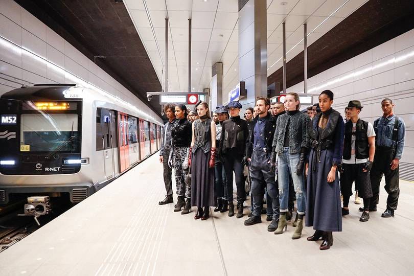 Nietsvermoedende reizigers verrast met G-Star Raw show in Amsterdamse metro