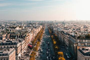 Les Champs Élysées continuent d’attirer les enseignes de mode 