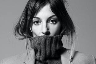 Phoebe Philo funda su propia firma de moda con el apoyo de la familia Arnault