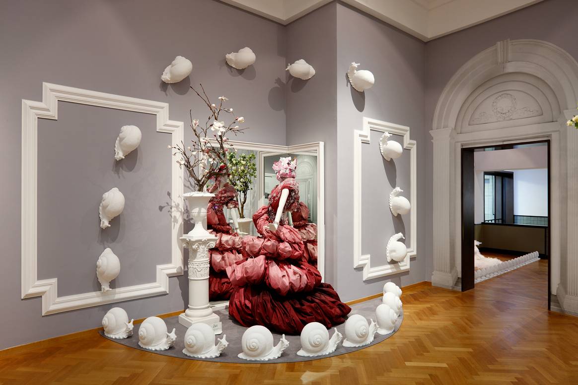 Haute Couture: Voici Paris tentoonstelling. Beeld via: Kunstmuseum.