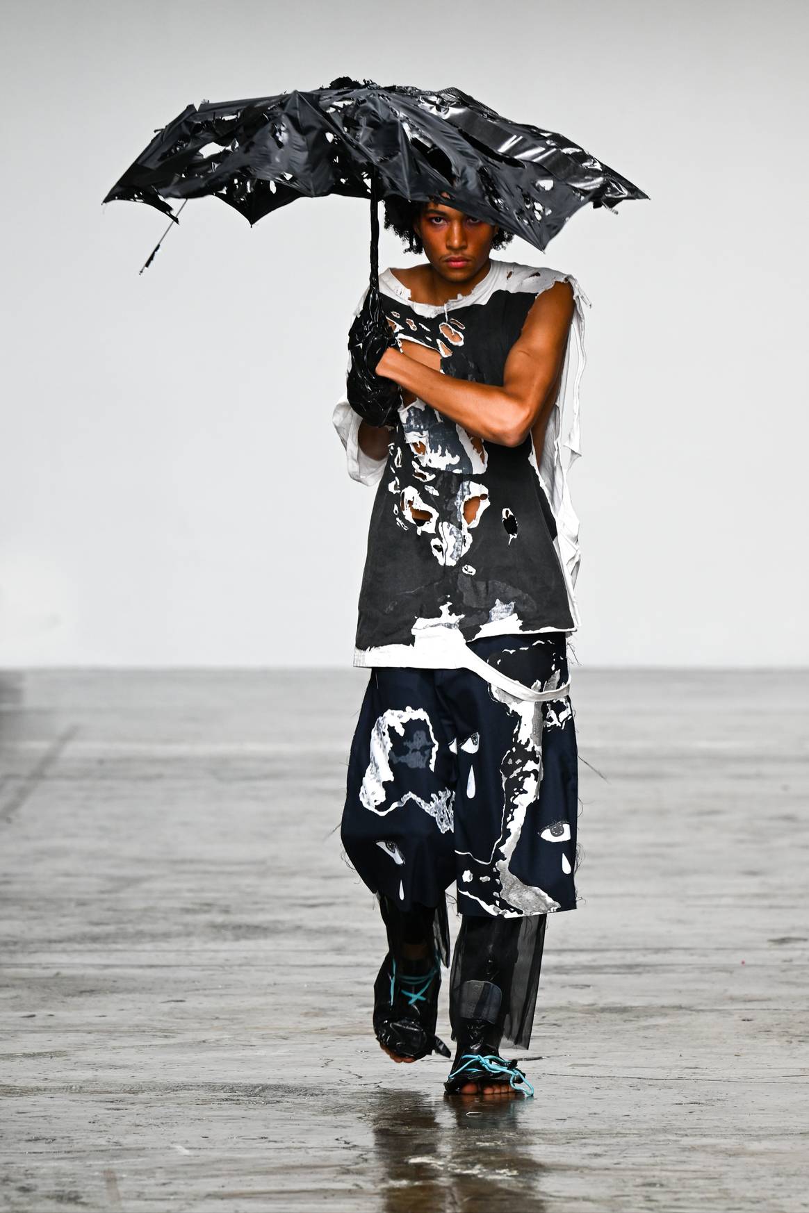 A look by Johnny Un Academy of Art University fashion graduation show 2024.