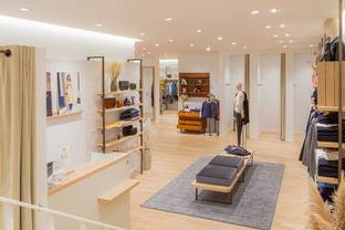 Comptoir des Cotonniers : la nouvelle boutique parisienne en image