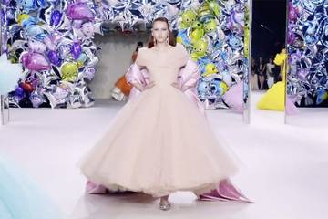 Vídeo: Giambattista Valli FW22 en la Semana de la Alta Costura de París