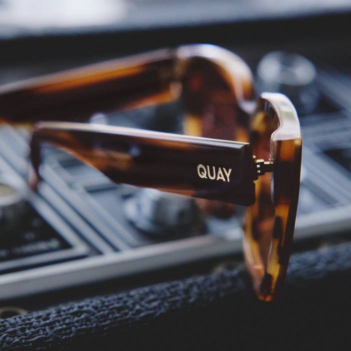 DRIVE IN - BLACK/BLACK | Quay Australia