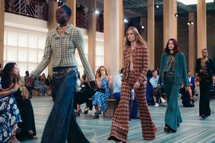 Hippies und Handwerkskunst: Chanel Métiers d’Art in Dakar 
