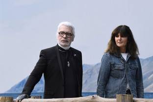 Virginie Viard, bras droit de Lagerfeld, lui succède à la création des collections chez Chanel