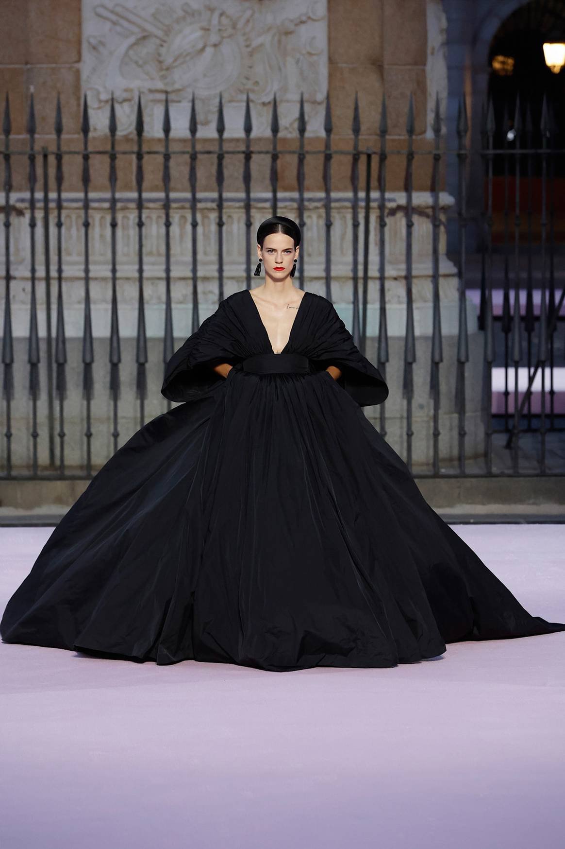 Carolina Herrera, presentación en la Plaza Mayor de Madrid de la colección Primavera/Verano 2026.