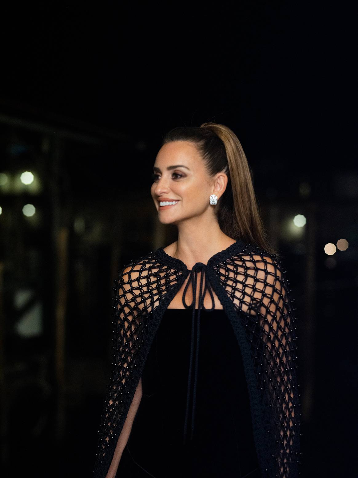 Photo Credits: Penélope Cruz, vestida de Chanel durante la cena organizada por la casa de modas durante el 78 Festival Internacional de Cine de Venecia.
