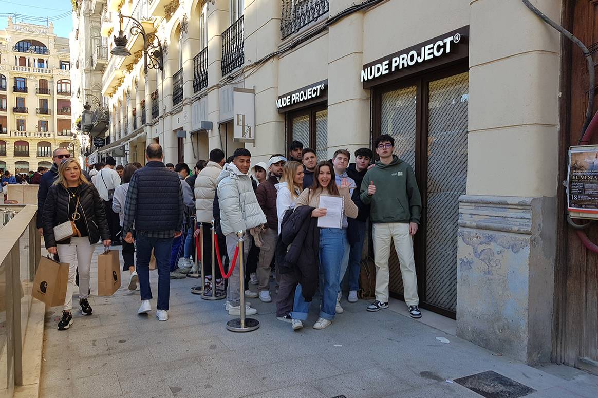 Photo Credits: Nueva tienda permanente de Nude Project en Valencia, por Jaime Martínez Sena.