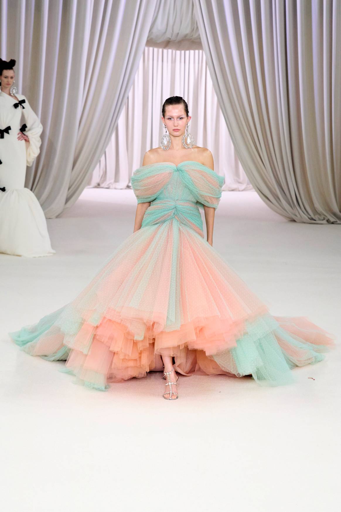 Couture in pictures: Giambattista Valli SS23, Haute Couture via Launchmetrics Spotlight