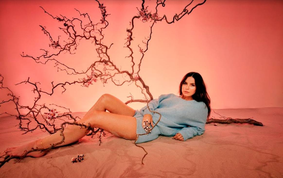 About You präsentiert neue Kollektion von Lena Meyer-Landrut "a lot less"