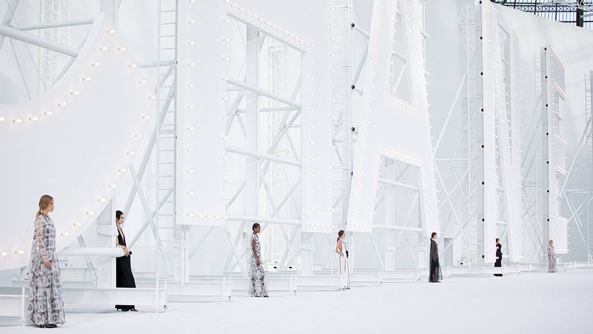 Chanel channels old Hollywood glamour for SS21 show